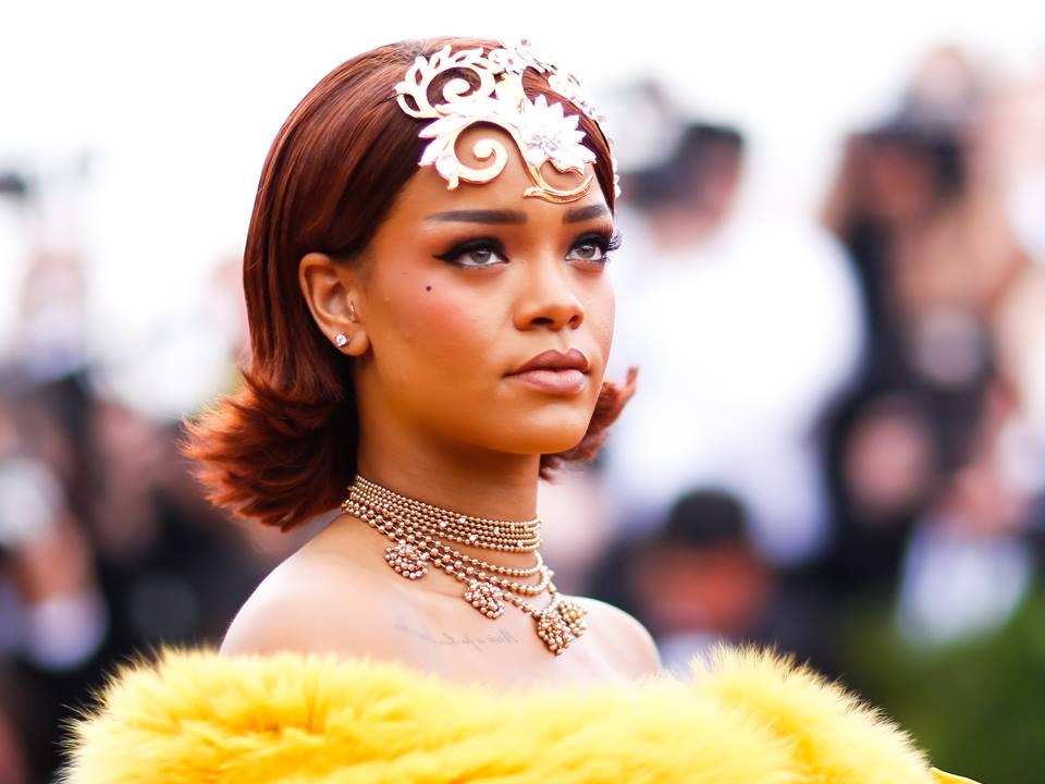 Các thương hiệu đình đám hội tụ tại Met Gala 2015 - 9 Rachel Weisz chọn mang
đôi giày Eren Xuân Hè 2015 của Baly