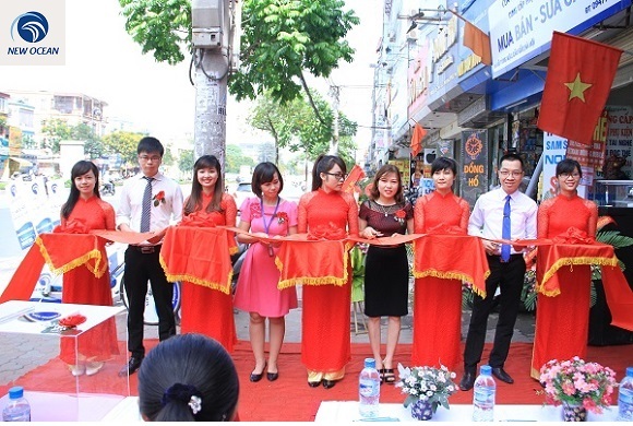 New Ocean – Mừng khai trương, tưng bừng khuyến mại - 1 Buổi lễ khai
trương cơ sở mới của Công ty Tư vấn du học New Ocean