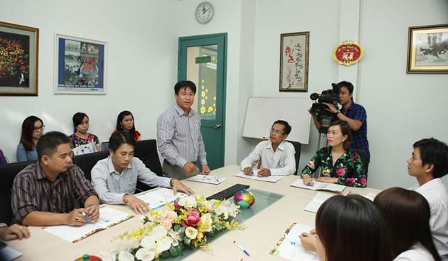 Alaska ra mắt dòng sản phẩm mới tiết kiệm 40% điện năng - 2 Cùng sự góp mặt của các hãng thông tấn báo chí
- truyền thông, truyền hình