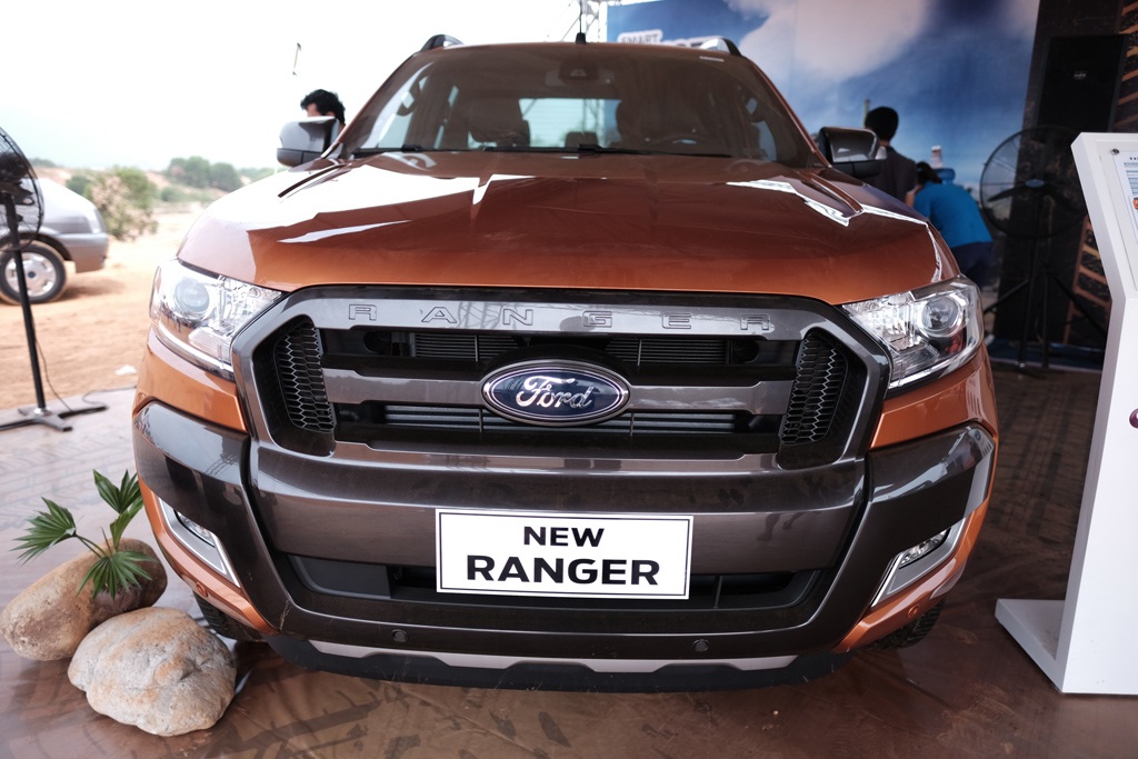 Soi kỹ Ford Ranger 2015 tại VOC 2015 - 4 Bảng điều khiển hiện
đại hơn với màn hình 8”