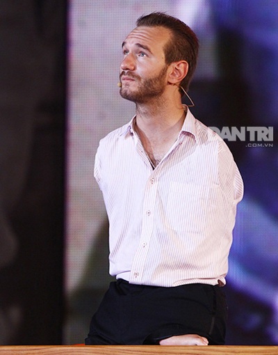 Nick Vujicic gợi mở “lối đi” cho người khuyết tật Việt Nam - 1 Buổi đầu tiên của Nick với chương trình “Chào Việt
