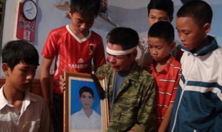 TỪ MỘT ĐỀ VĂN