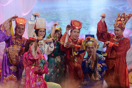 Với Nghệ sĩ Chí Trung và gia đình nhà Táo - 1 Với Nghệ sĩ Chí Trung và gia đình nhà Táo