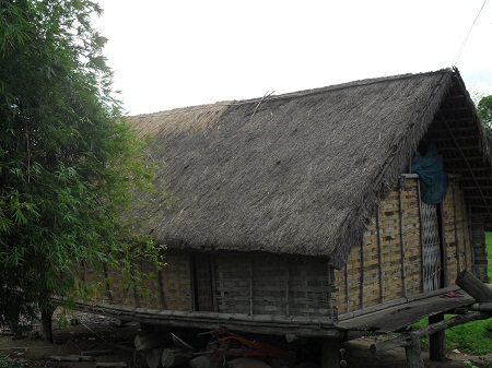 Nhà dài truyền thống của người đồng bào M’nông tại buôn M’liêng, xã Đắk Liêng, huyện Lắk, Đắk Lắk.