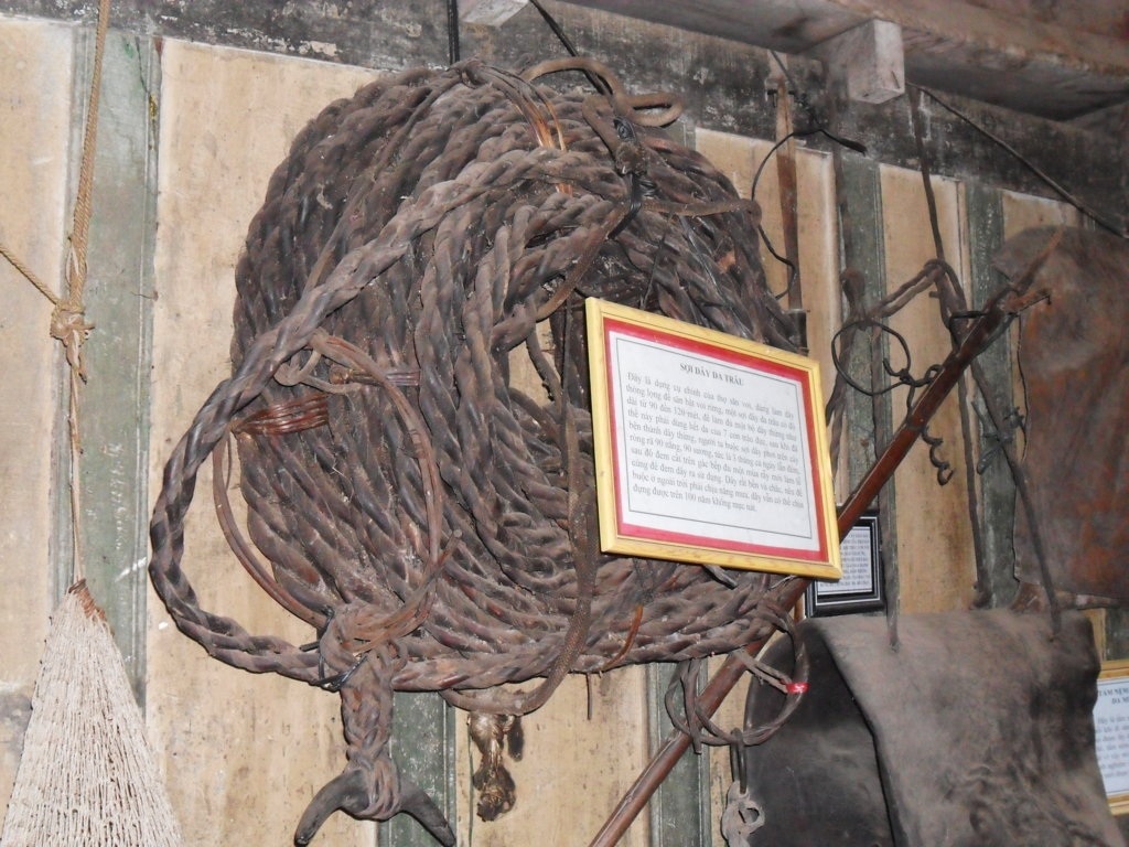 Căn nhà sàn gỗ cổ kính ở Bản Đôn (Buôn Đôn, Đắk Lắk) nơi