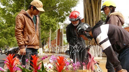 Chọn mua sớm để được giỏ hoa ưng ý