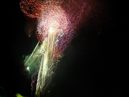 Đắk Lắk: Pháo hoa nổ sớm chào đón năm mới 2013