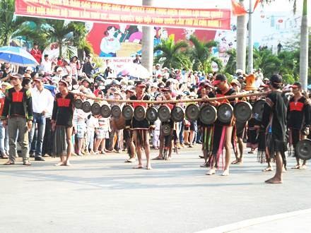 Tiết mục chiêng khác.