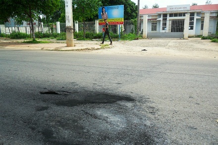 Hiện trường nơi đôi vợ chồng trẻ tử nạn