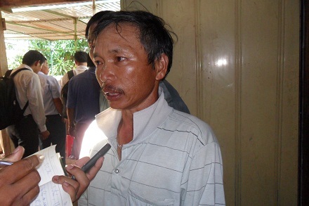 Xe đạp của học trò gần hiện trường.