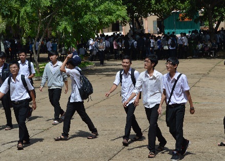 Thí sinh thi tốt nghiệp THPT năm 2013 tại TP Buôn ma Thuột.