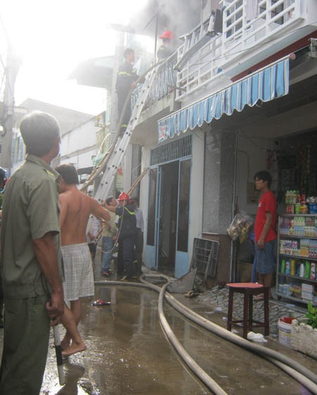 Cần Thơ: Sáng diễn tập PCCC, chiều cháy thật - 1 Cần Thơ: Sáng diễn tập PCCC, chiều cháy thật - 1