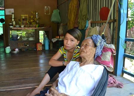 Lũ sắp đạt đỉnh cao nhất trong năm, 6 người thiệt mạng - 1