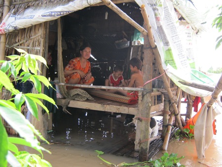 Lũ sắp đạt đỉnh cao nhất trong năm, 6 người thiệt mạng - 4