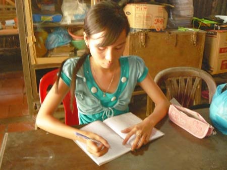 Cô bé mồ côi đậu 2 trường đại học - 2 Cô bé mồ côi đậu 2 trường đại học - 2