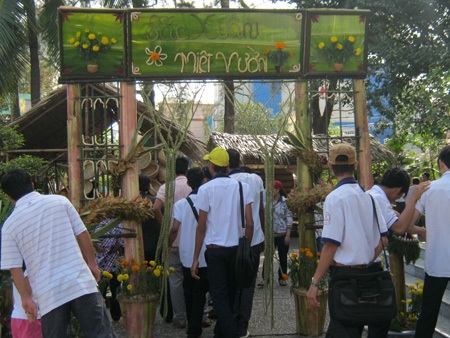 Tết quê giữa lòng thành phố - 13