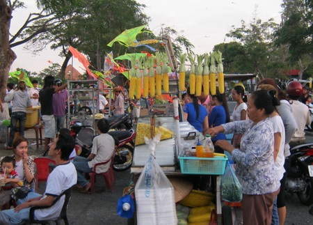 Hốt bạc nhờ nghề “cứu hộ” diều - 12