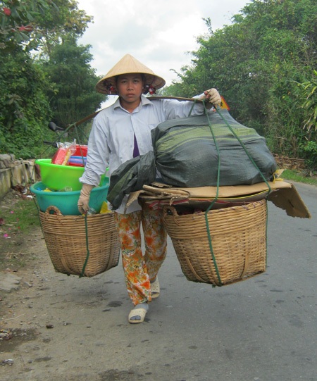 Nặng gánh nhưng mà vui! - 1 Nặng gánh nhưng mà vui! - 1