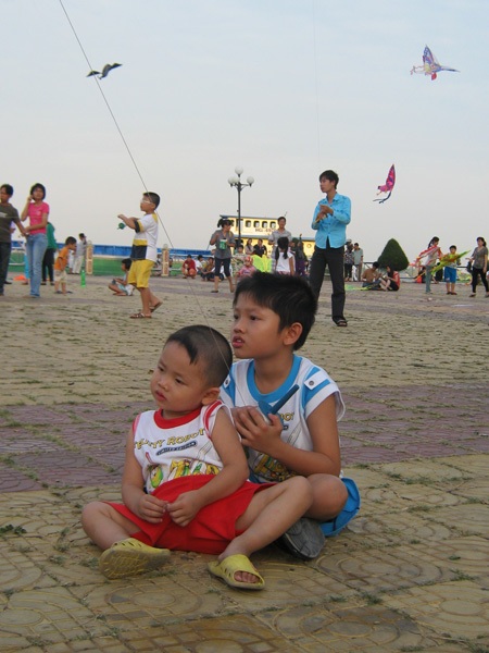 Hốt bạc nhờ nghề “cứu hộ” diều - 7