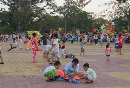 Hốt bạc nhờ nghề “cứu hộ” diều - 8