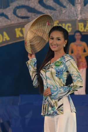 Người đẹp ĐBSCL dịu dàng áo bà ba - 6 Người đẹp ĐBSCL dịu dàng áo bà ba
