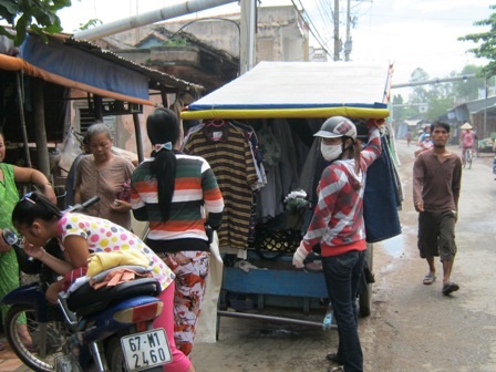Độc đáo những “khu chợ di động” ở An Giang