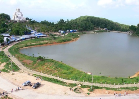 Vụ lở đá kinh hoàng: Cửa hàng bách hóa, xe ôm hốt bạc - 3 Vụ lở đá kinh hoàng: Cửa hàng bách hóa, xe ôm hốt bạc