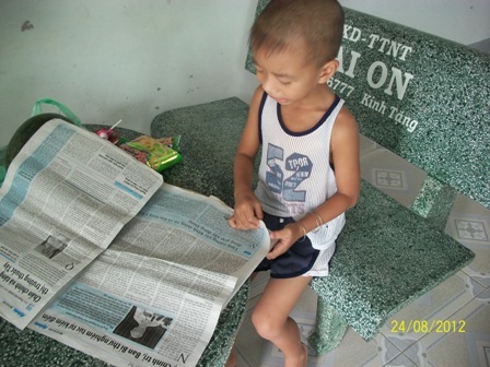 Từ một cậu bé nói không sõi, Phát bỗng đọc sách báo vanh vách