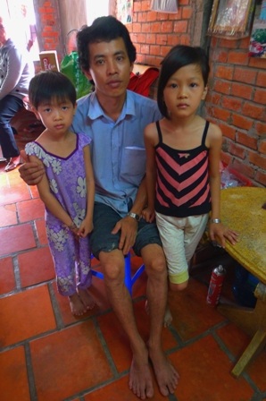 “Ước gì tôi chết để đôi chân chồng được khỏe mạnh”