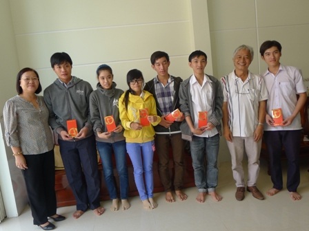 Mồ côi cha mẹ, Trần Ngọc Sang cố gắng vượt qua mọi khó khăn để vào đại học