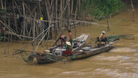 Lo cứu cha, 2 anh em ruột bị điện giật tử vong