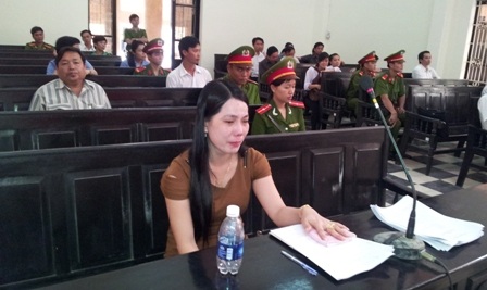 Toà sơ thẩm bát đơn khởi kiện của bà Trần Hồng Ly