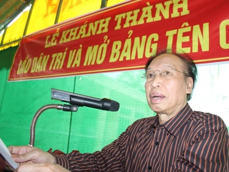 TBT báo điện tử Dân trí Phạm Huy Hoàn phát biểu tại buổi lễ khánh thành cầu Dân trí ở Hậu Giang