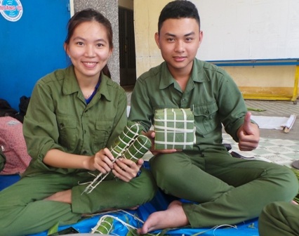 Bánh tét, bánh chưng,...