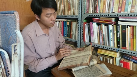 Theo Thuận sách cổ như sợi dây vô hình nối kết các thế hệ với nhau