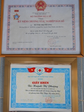 Quốc Nguyên rất lo lắng, sợ bệnh tình cướp đi người mẹ tần tảo một mình nuôi em khôn lớn