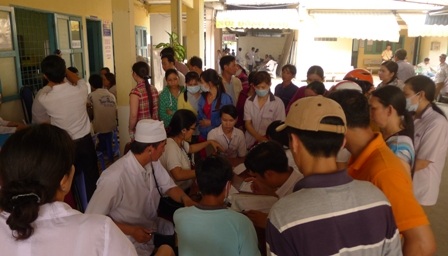 Trong buổi sáng hôm nay 21/3 có gần cả trăm công nhân nhập viện