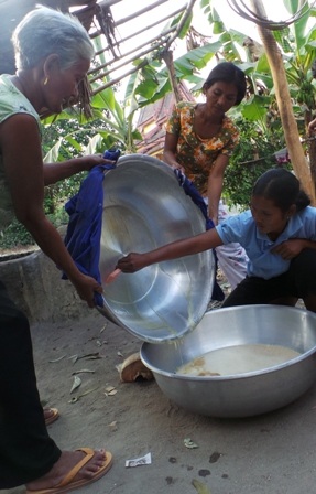 Nước thốt nốt mang về là nấy ngay vì để lâu nước thốt nốt sẽ bị chua