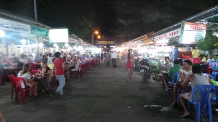 Những món mực tươi, sò điệp... nướng chấm với nước mấm Phú Quốc sẽ rất tuyệt vời