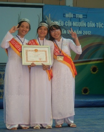 Gặp thủ khoa tốt nghiệp cao điểm nhất cả nước