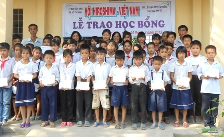 Hội Khuyến học Đồng Tháp trao hơn 15.000 suất học bổng đến học sinh nghèo - 1 Hội Khuyến học Đồng Tháp trao hơn 15.000 suất học bổng đến học sinh nghèo