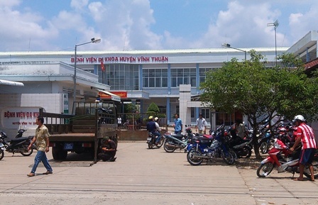Khởi tố 7 cán bộ chiếm dụng hơn 8 tỷ đồng tại BV huyện Vĩnh Thuận - 1 Khởi tố 7 cán bộ chiếm dụng hơn 8 tỷ đồng tại BV huyện Vĩnh Thuận