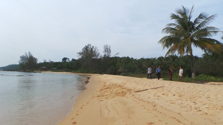 Đảo ngọc Phú Quốc “vươn mình” thành đô thị loại II - 1 Nhiều người đến với đảo ngọc Phú Quốc rất thích nét đẹp hoang sơ, tự nhiên của đảo