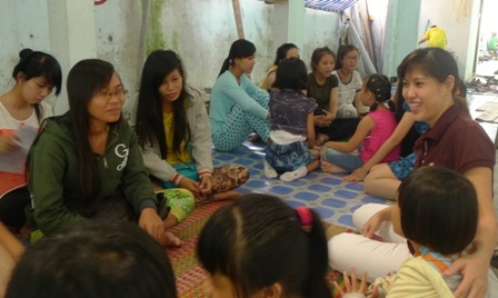 Những giáo viên hết lòng với sự nghiệp trồng người - 4 Hơn 8 năm qua, vợ chồng cô Huyền đã cưu mang hàng ngàn sĩ tử qua những kỳ thi ĐH, CĐ