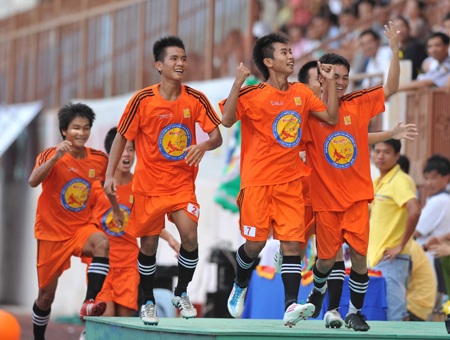 U17 SHB Đà Nẵng bảo vệ thành công ngôi “vua” - 1 U17 SHB Đà Nẵng bảo vệ thành công ngôi “vua” - 1