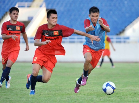 ĐT Việt Nam tăng cường sức mạnh tấn công - 1