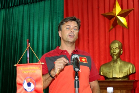 HLV Falko Goetz hiến kế phát triển tài năng trẻ - 1 HLV Falko Goetz hiến kế phát triển tài năng trẻ - 1