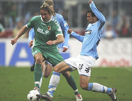 SHB Đà Nẵng chiêu mộ cựu tiền đạo Leeds United - 1