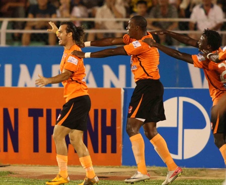 Hạ CS Đồng Tháp, Sài Gòn FC vững ngôi nhì bảng