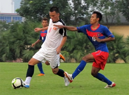 U19 Việt Nam thắng đậm ở giải Đông Nam Á - 1 U19 Việt Nam thắng đậm ở giải Đông Nam Á - 1